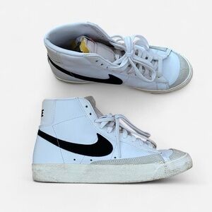 Nike blazers Mid 77